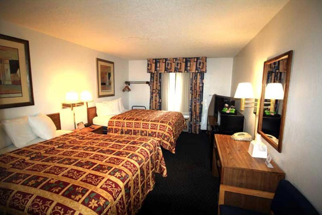 Norwood Inn Minneapolis Roseville Eksteriør bilde